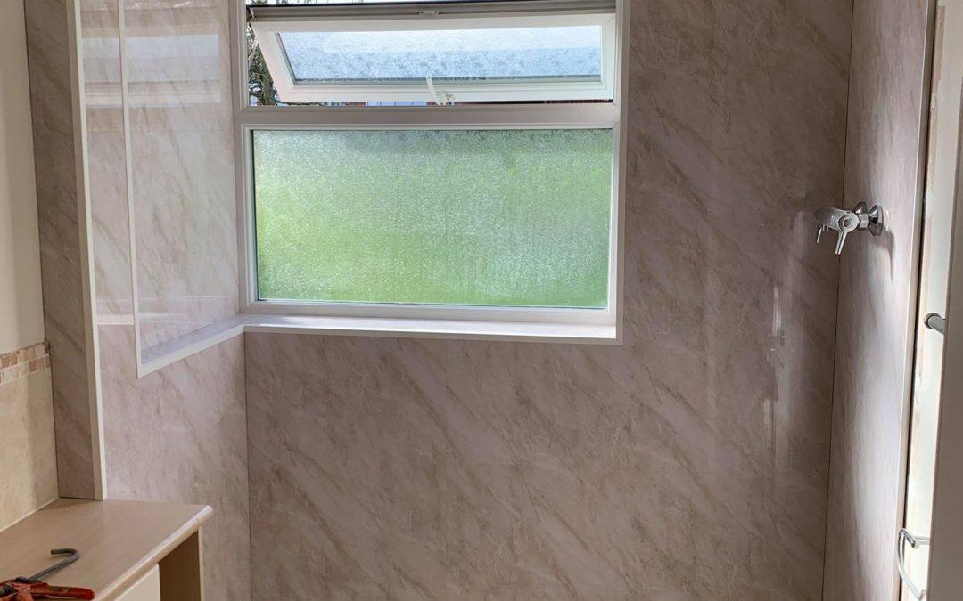 Small bathroom refurbishment in Saxby