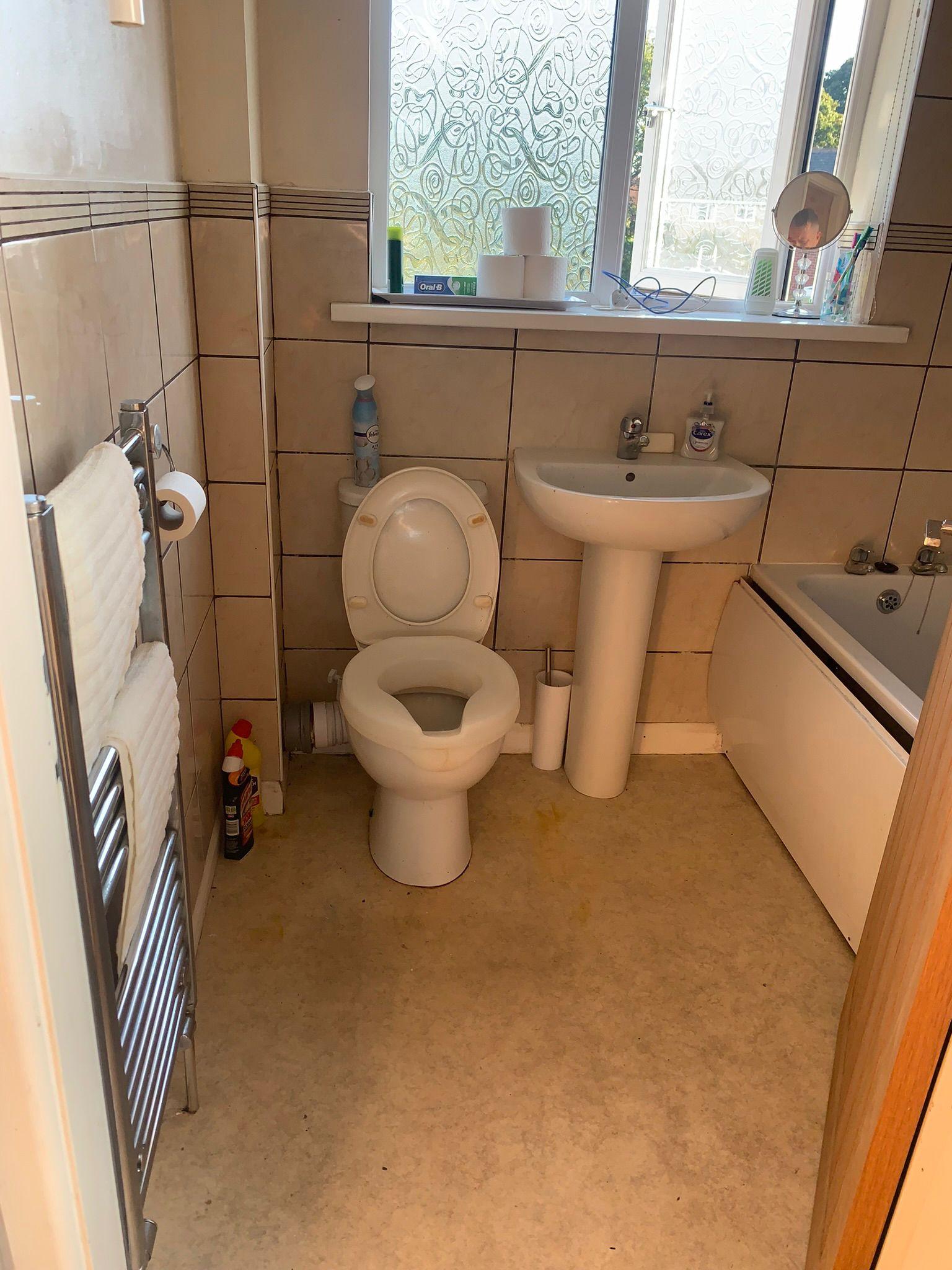Accessible Walk-in Shower in Leicestershire